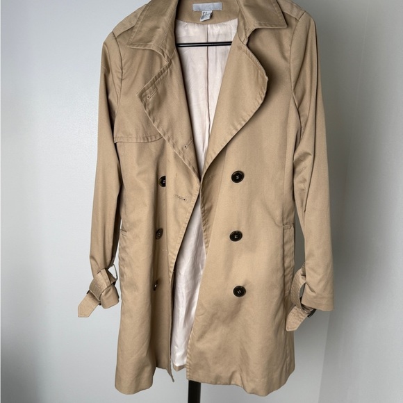 H&M Jackets & Blazers - H&M Double-Breasted Trench Coat • Beige/Tan • Size 10